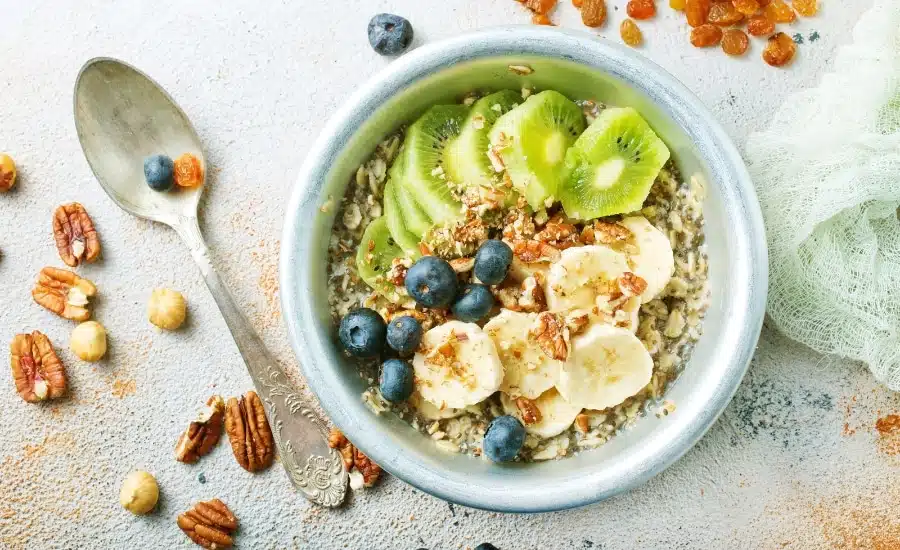 Booster naturellement sa réussite avant un examen avec un petit-déjeuner complet