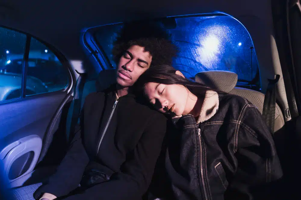 Réglementation en vigueur et astuces pour bien dormir dans sa voiture en France