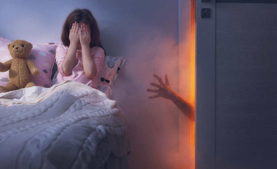 Les hallucinations tactiles sont fréquentes durant un épisode de paralysie du sommeil