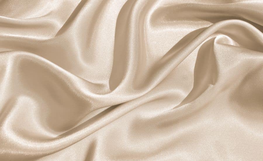 Quels sont les avantages de la taie d'oreiller en satin pour la peau ?