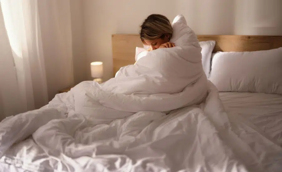quand faut-il changer sa couette ? durée de vie de la literie, fréquence d'entretien et changements saisonniers