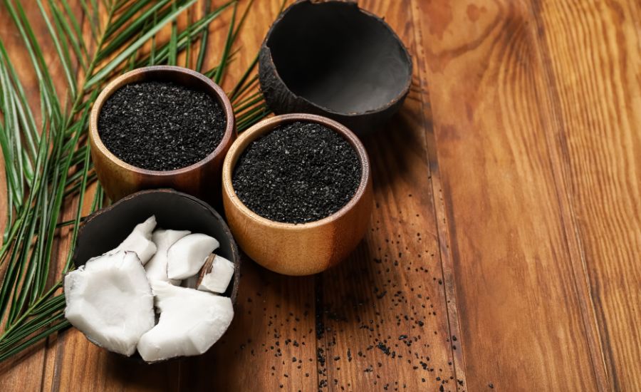 Charbon actif avant de dormir : quels bienfaits sur le sommeil ?