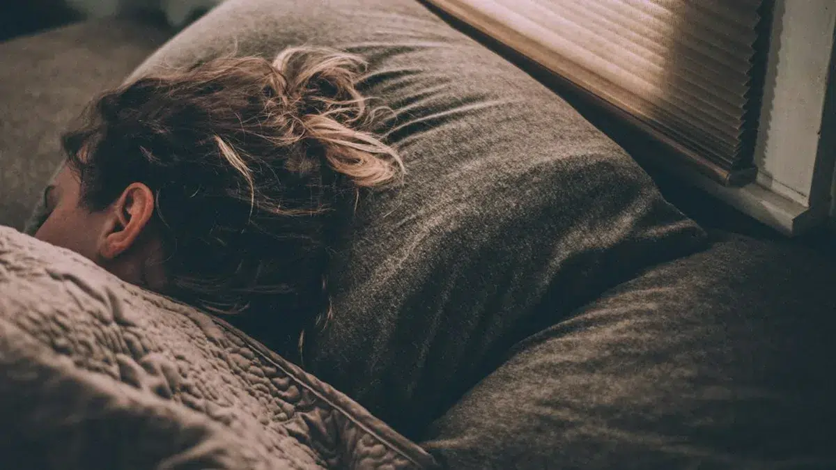 combien de sommeil profond par nuit — Combien de sommeil profond par nuit : ce qu’il faut prévoir