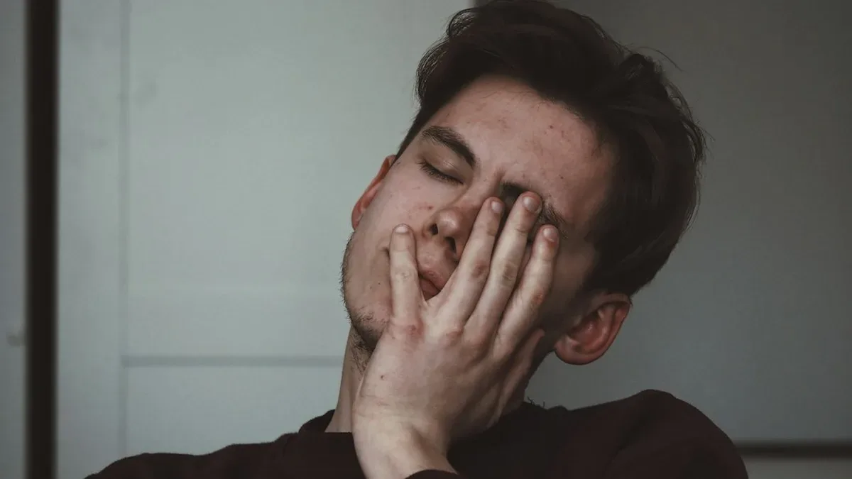 Fatigue au réveil : définition, effets et limites